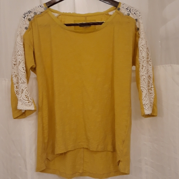 Anthropologie Tops - Anthropologie Little Yellow Button Shirt Size M